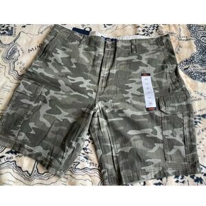 NWT Regal Exchange Mens Size 40 Camo Shorts